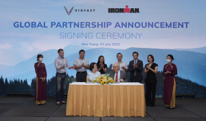 Công bố hợp tác toàn cầu giữa VinFast và IRONMAN