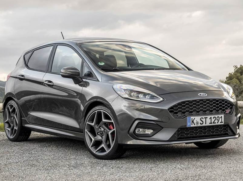 Ford Fiesta cũ: Giá chỉ từ 300 triệu nhưng sở hữu nhiều tiện ích