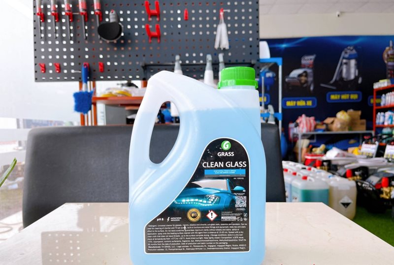 Nước rửa kính ô tô Clean Glass 2,8 lít