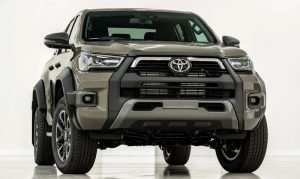 Toyota Hilux Rogue 2023 nâng cấp để cạnh tranh cùng Ford Ranger Wildtrak