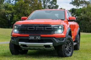 Ford Ranger Raptor 2022 với giá hơn 1.3 tỷ đồng tại Malaysia