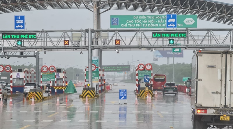 Quy định với tốc độ tối đa cho phép trên đường cao tốc là 120 km/h