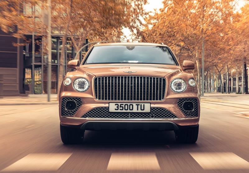 Bentley Bentayga EWB bản kéo dài có giá hơn 18,5 tỷ đồng