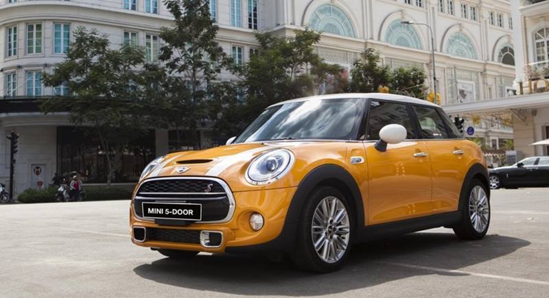 Mini Cooper S 5 cửa giá dao động từ 1,929 - 2,009 tỷ đồng