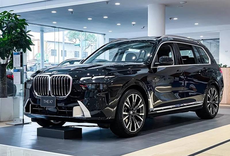 Cận cảnh BMW X7 2023 tại Thái Lan, sắp có mặt tại Việt Nam
