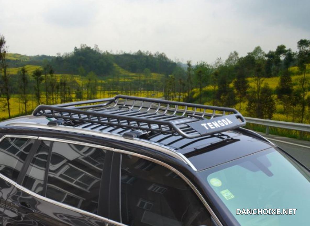 Lắp giá nóc trên xe ô tô giúp tăng không gian chở hàng