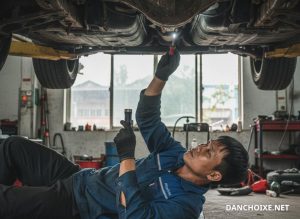 Cảnh Báo Dấu Hiệu Gầm Xe Bị Mục Mọt Ảnh Hưởng Trực Tiếp Đến An Toàn