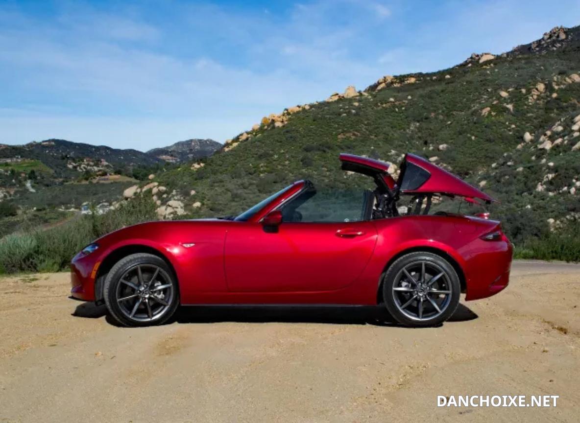 Mazda MX-5 không phải là xe mạnh nhất nhưng có trải nghiệm lái thú vị mà ít xe nào có được