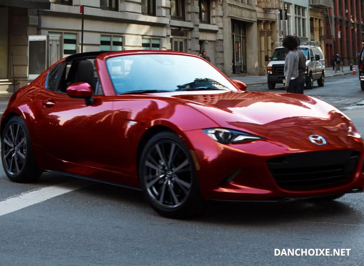 Mazda MX-5 với ngoại hình thể thao nổi bật, đường nét sắc cá tính
