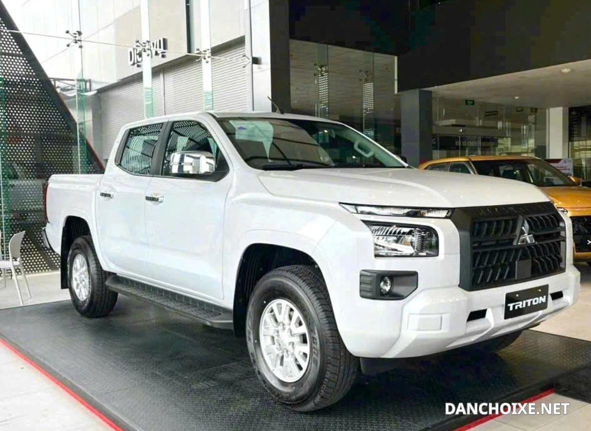 So Sánh Mitsubishi Triton 2WD AT GLX Với Các Mẫu Bán Tải Cùng Phân Khúc
