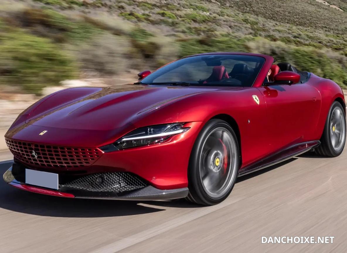 Ferrari Amalfi Spider lại thể hiện rõ ưu thế với khả năng tăng tốc mạnh mẽ và độ ổn định cao ở tốc độ lớn.