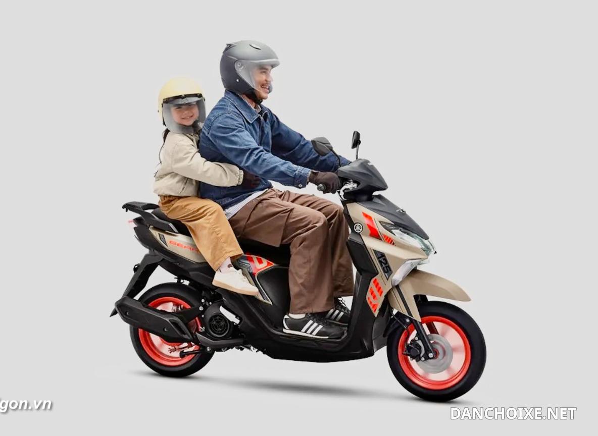 Với cảm giác lái nhẹ nhàng Yamaha Gear dễ dàng di chuyển trong đô thị